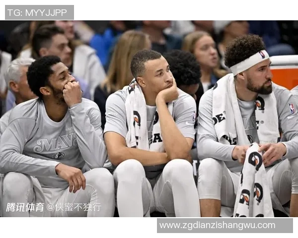 76人对决独行侠NBA季后赛激战即将上演球迷期待精彩表现 76人对决独行侠NBA季后赛激战即将上演球迷期待精彩表现